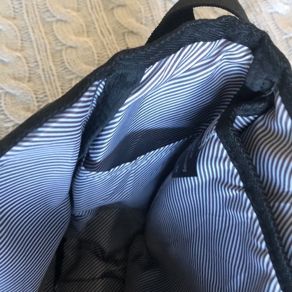 Swiss Gear Crossbody Messenger Bag for laptop/books - Heather grey & black - Picture 13 of 16